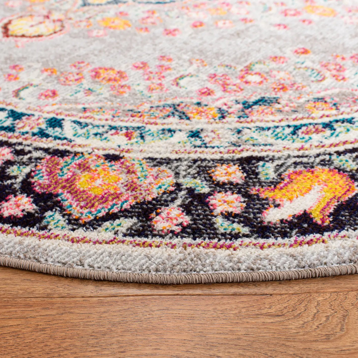 Safavieh Madison 200 6'-7" x 6'-7" Rug in Grey / Fuchsia