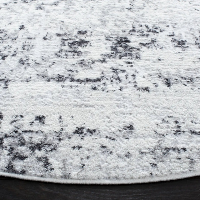 Safavieh Amelia 700 10'-0" x 10'-0" Rug in Ivory / Grey