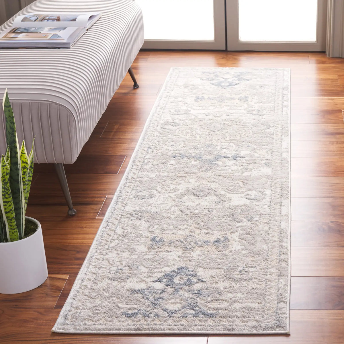 Safavieh Quincy 2'-2" x 8'-0" Rug in Ivory / Beige