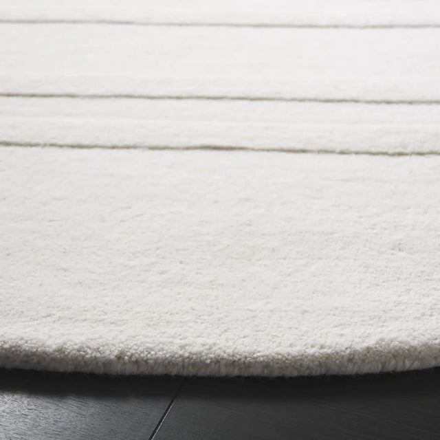 Safavieh Mykonos 6'-0" x 6'-0" Rug in Ivory