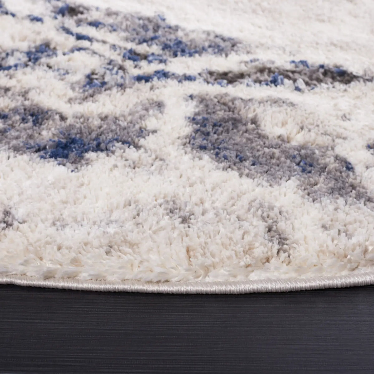 Safavieh Petra 6'-7" x 6'-7" Rug in Ivory / Blue