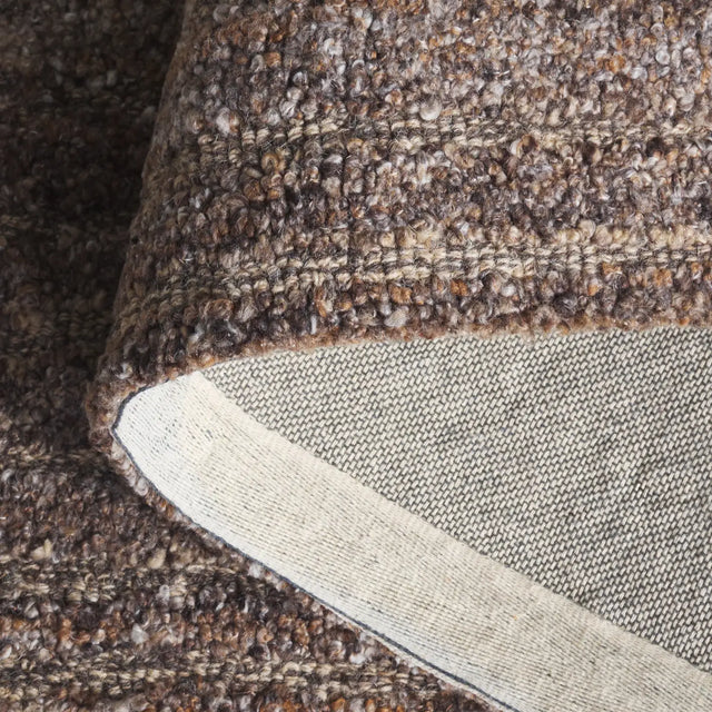Safavieh Harvest 4'-0" x 6'-0" Rug in Brown