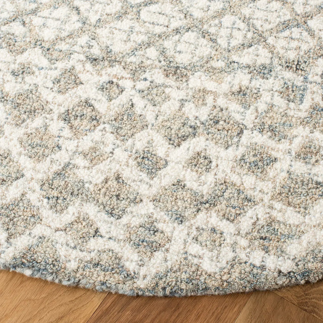 Safavieh Abstract 6'-0" x 6'-0" Rug in Ivory / Grey
