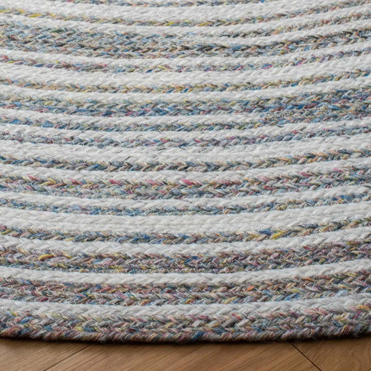 Safavieh Cape Cod 5'-0" x 5'-0" Rug in Ivory / Pink