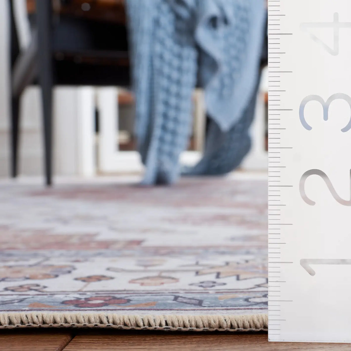 Safavieh Tucson 4'-0" x 6'-0" Rug in Ivory / Rust