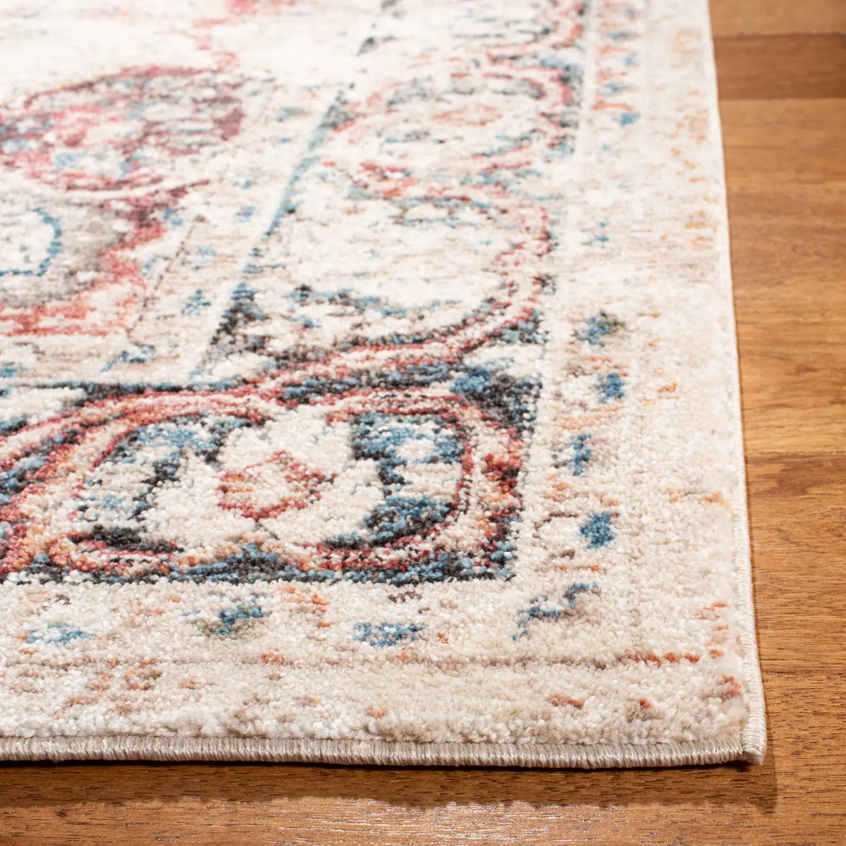 Safavieh Carlyle 200 5'-3" x 7'-6" Rug in Ivory / Burgundy