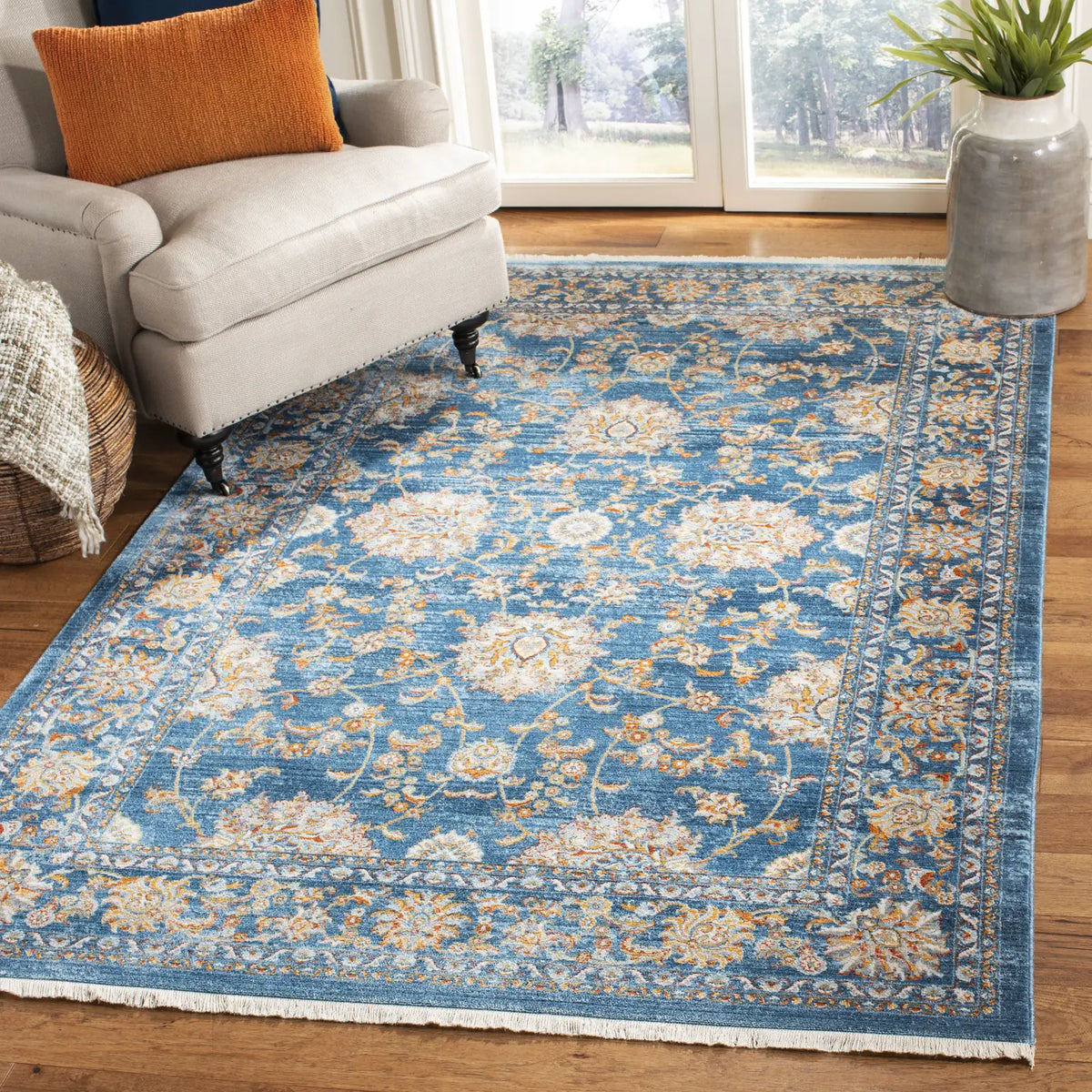 Safavieh Vintage Persian 4'-0" x 6'-0" Rug in Turquoise / Multi