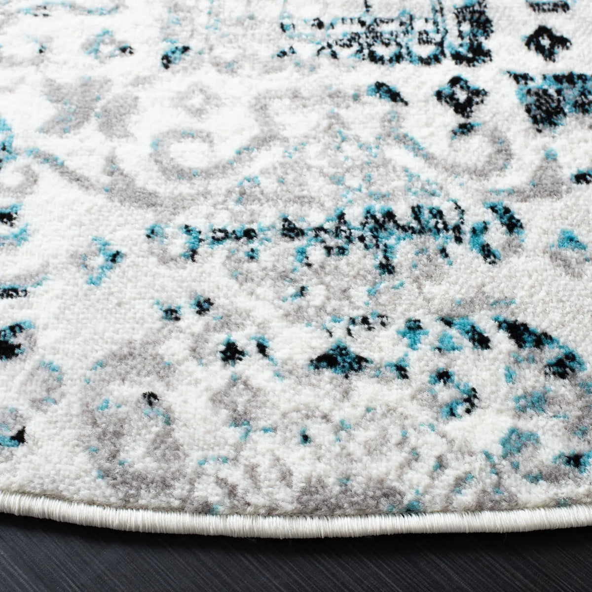Safavieh Skyler 6'-7" x 6'-7" Rug in Grey / Blue