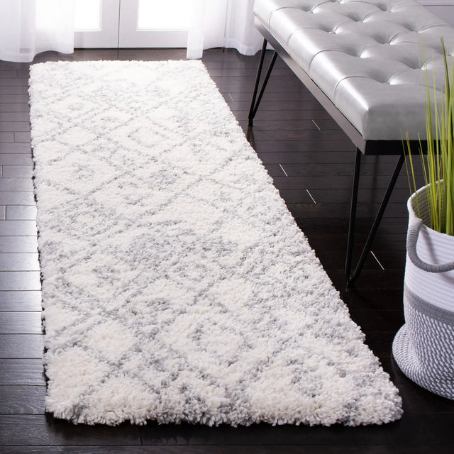 Safavieh Fontana Shag 800 2'-3" x 8'-0" Rug in Cream / Grey