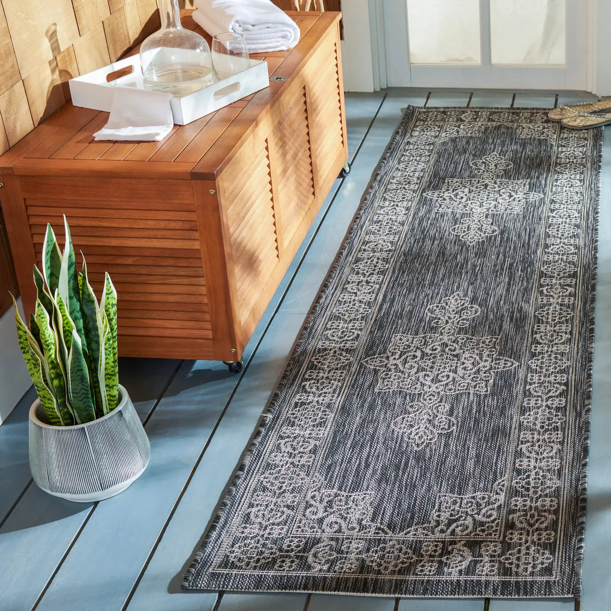 Safavieh Courtyard 2'-3" x 10'-0" Rug in Black / Ivory