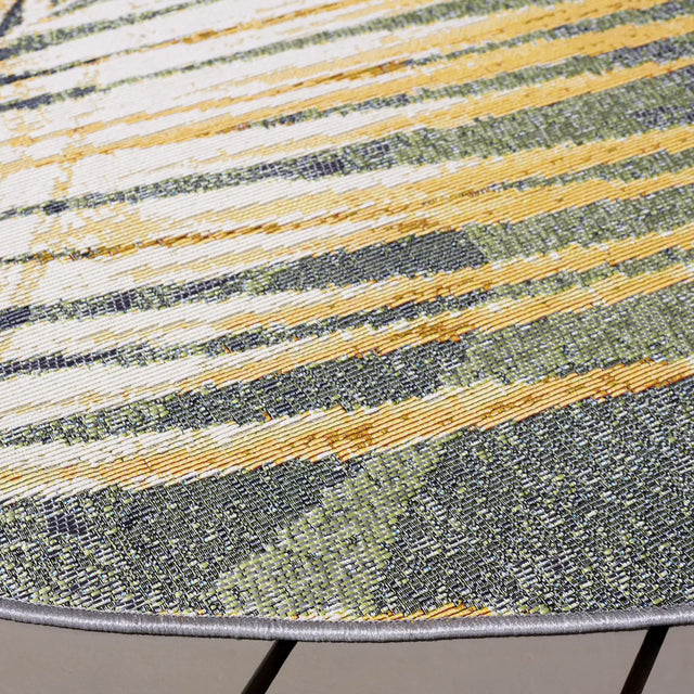 Safavieh Barbados 500 6'-6" x 6'-6" Rug in Green / Black Gold