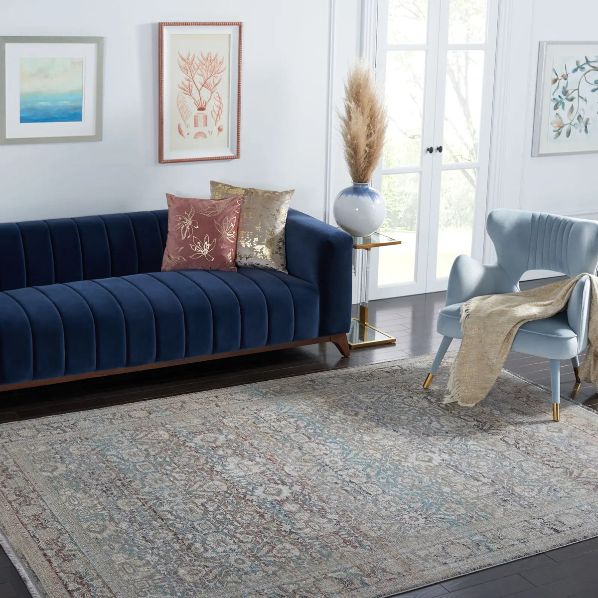 Safavieh Signature 6'-7" x 9'-6" Rug in Turquoise / Beige