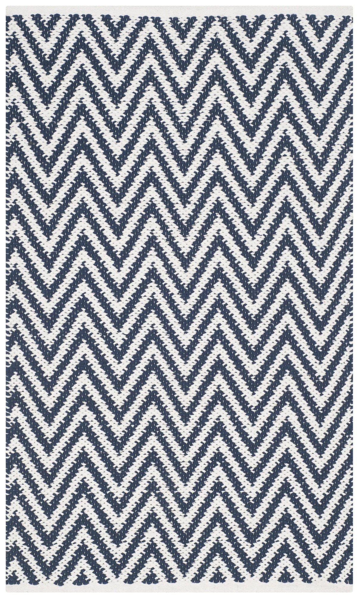 Safavieh Montauk 2'-6" x 4'-0" Rug in Navy / Ivory