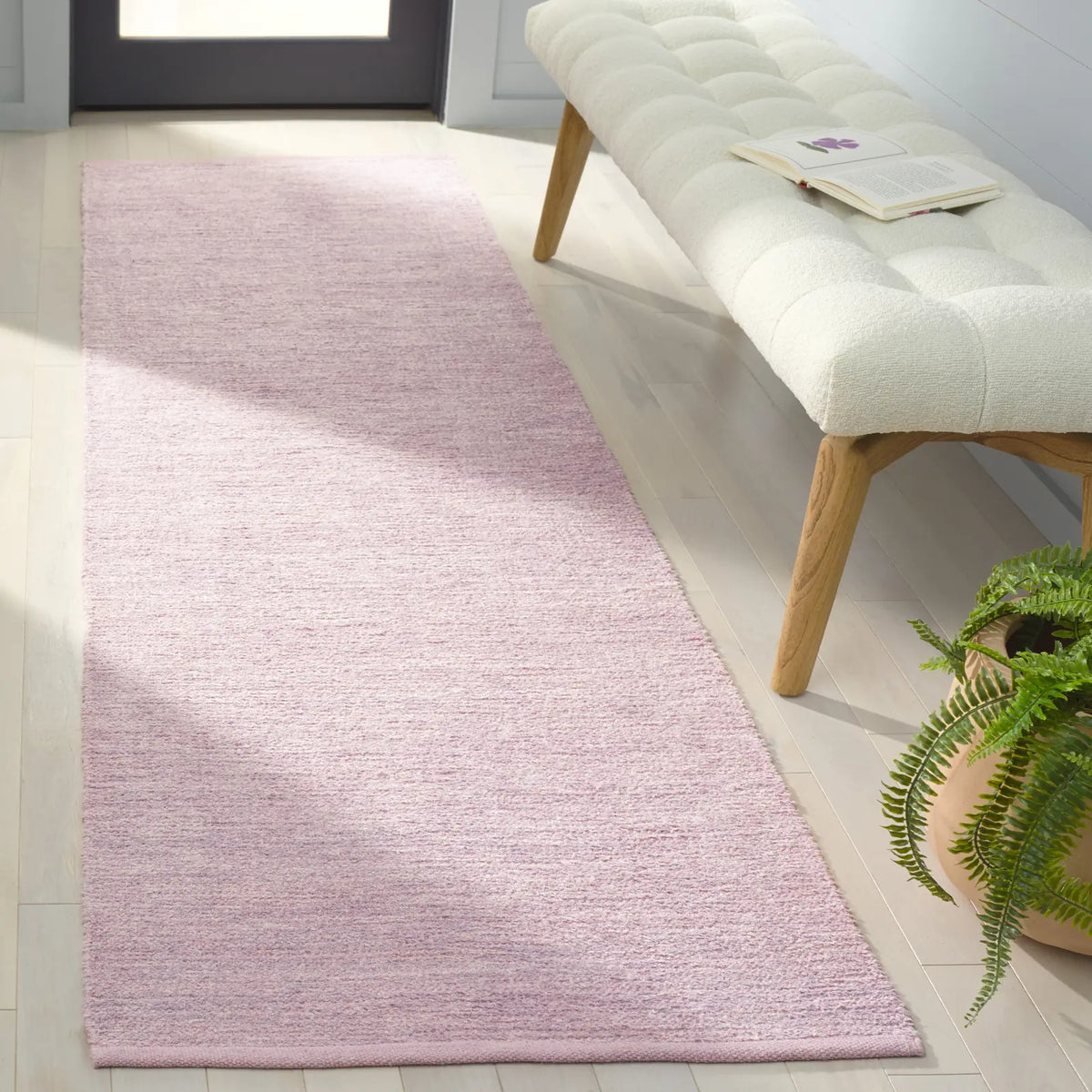 Safavieh Montauk 2'-3" x 8'-0" Rug in Pink