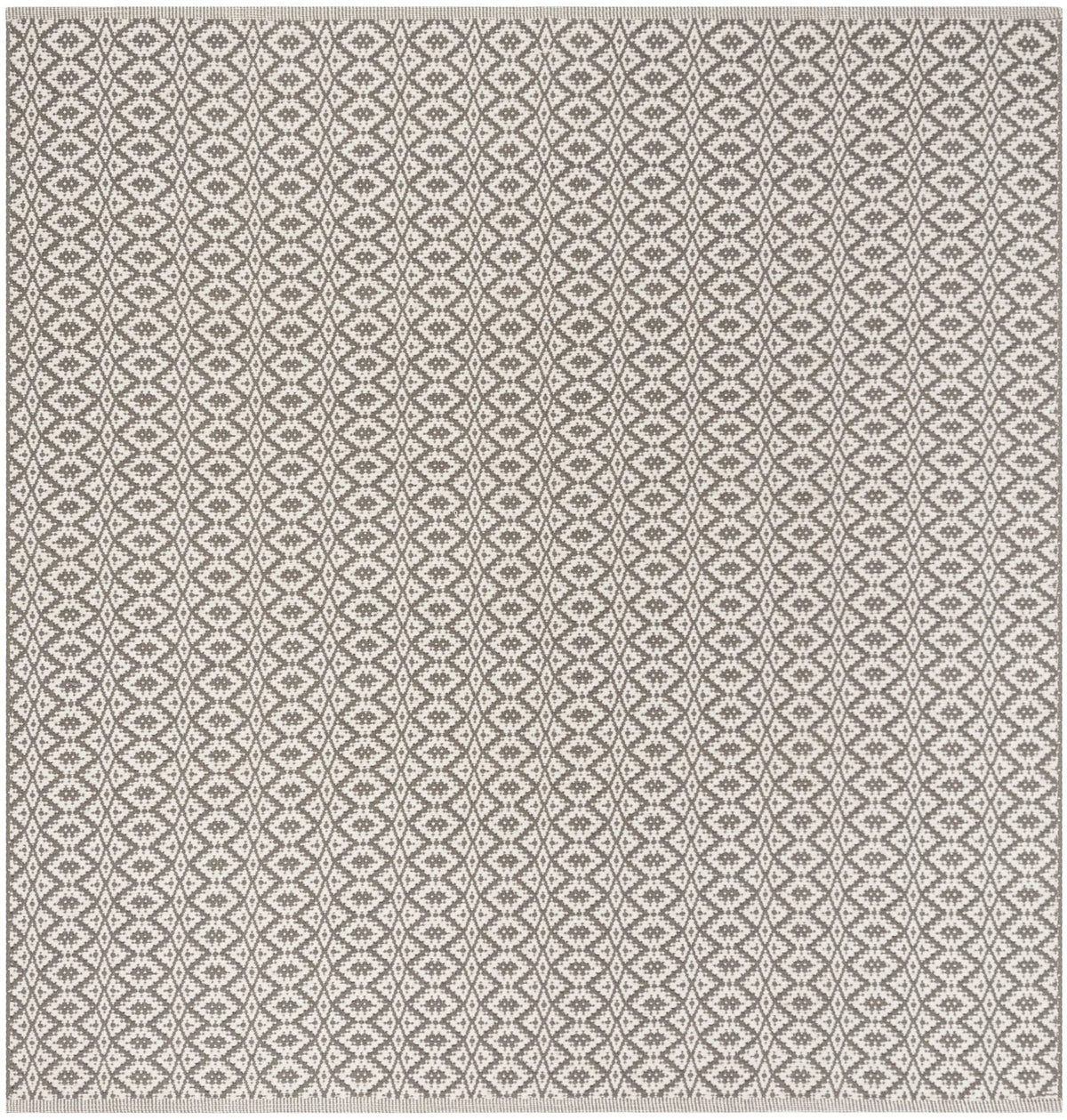 Safavieh Montauk 6'-0" x 6'-0" Rug in Ivory / Grey