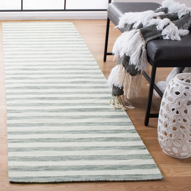 Safavieh Dhurries 2'-6" x 10'-0" Rug in Grey / Ivory