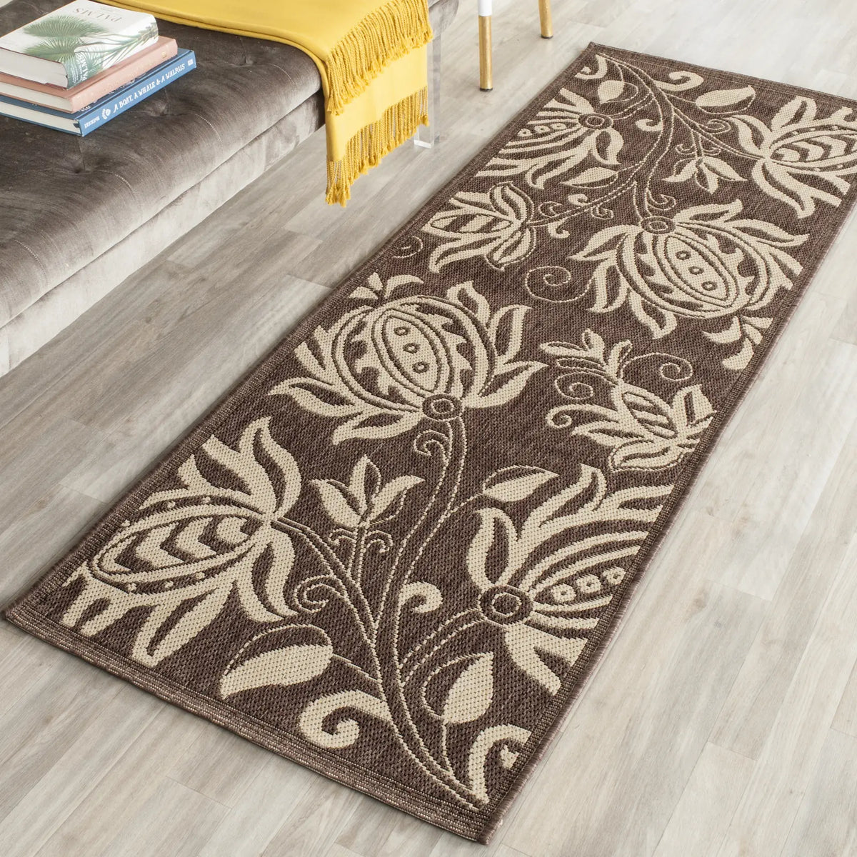 Safavieh Courtyard 2'-3" x 10'-0" Rug in Chocolate / Natural