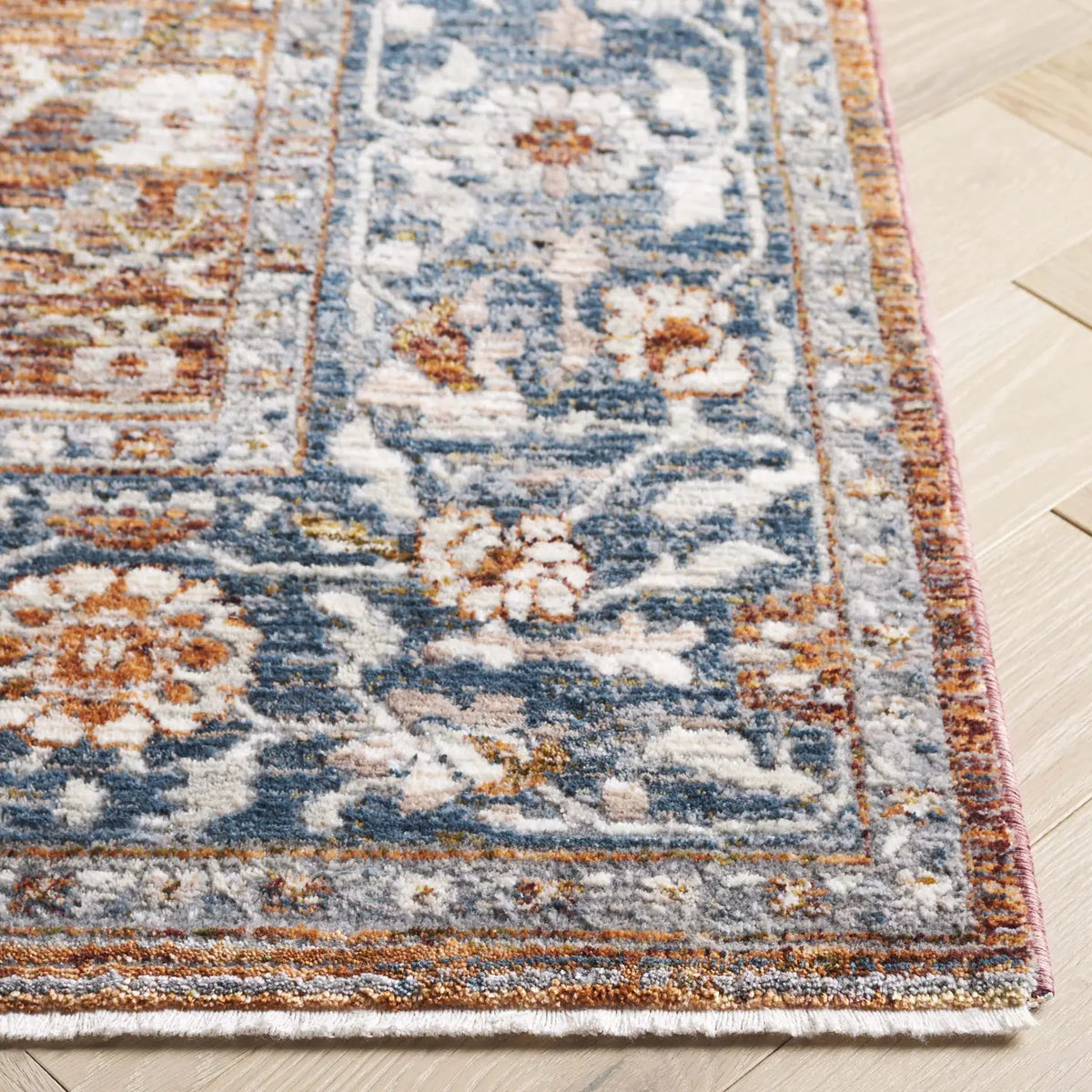 Safavieh Heirloom 700 4'-0" x 6'-0" Rug in Rust / Blue