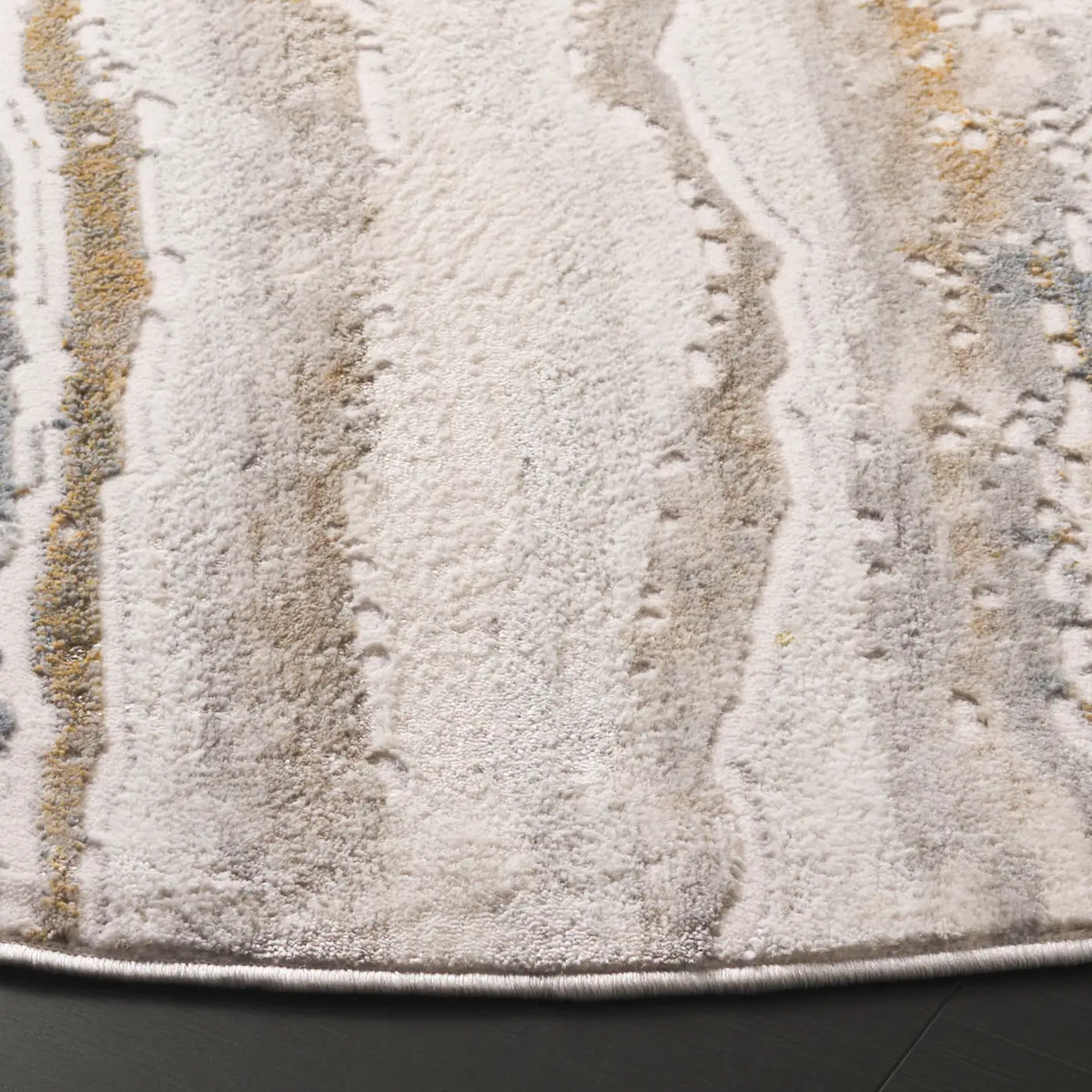 Safavieh Easton 6'-7" x 6'-7" Rug in Ivory / Beige Blue