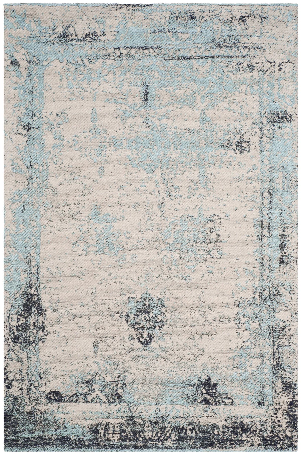 Safavieh Classic Vintage 4'-0" x 6'-0" Rug in Blue