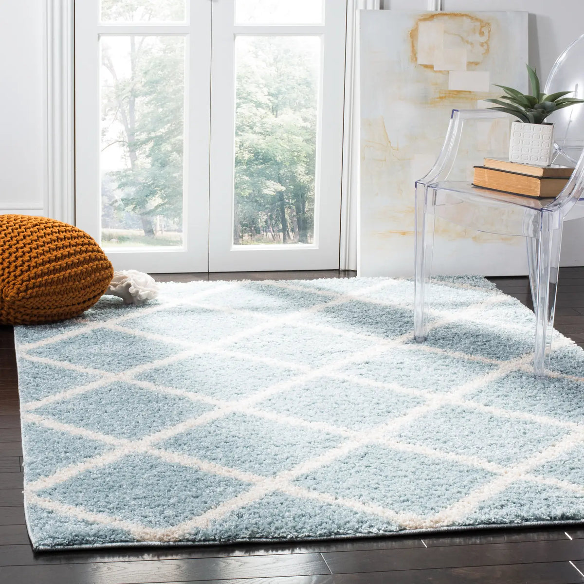 Safavieh New York Shag 5'-1" x 7'-6" Rug in Blue / Ivory