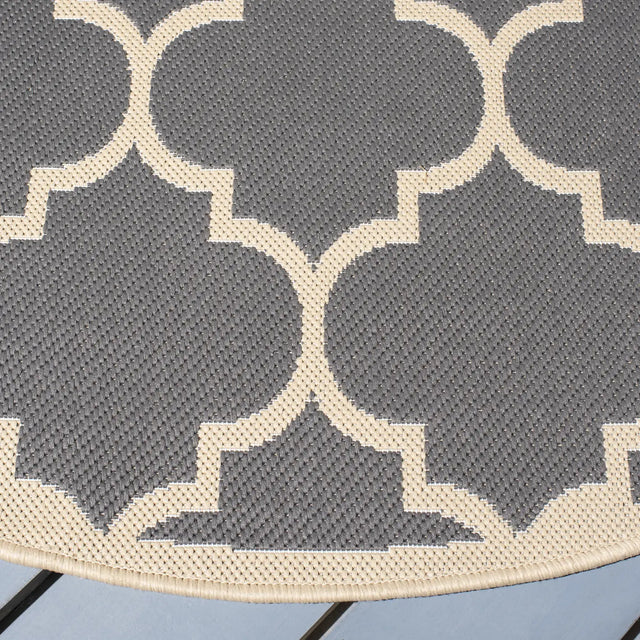 Safavieh Courtyard 5'-3" x 5'-3" Rug in Anthracite / Beige