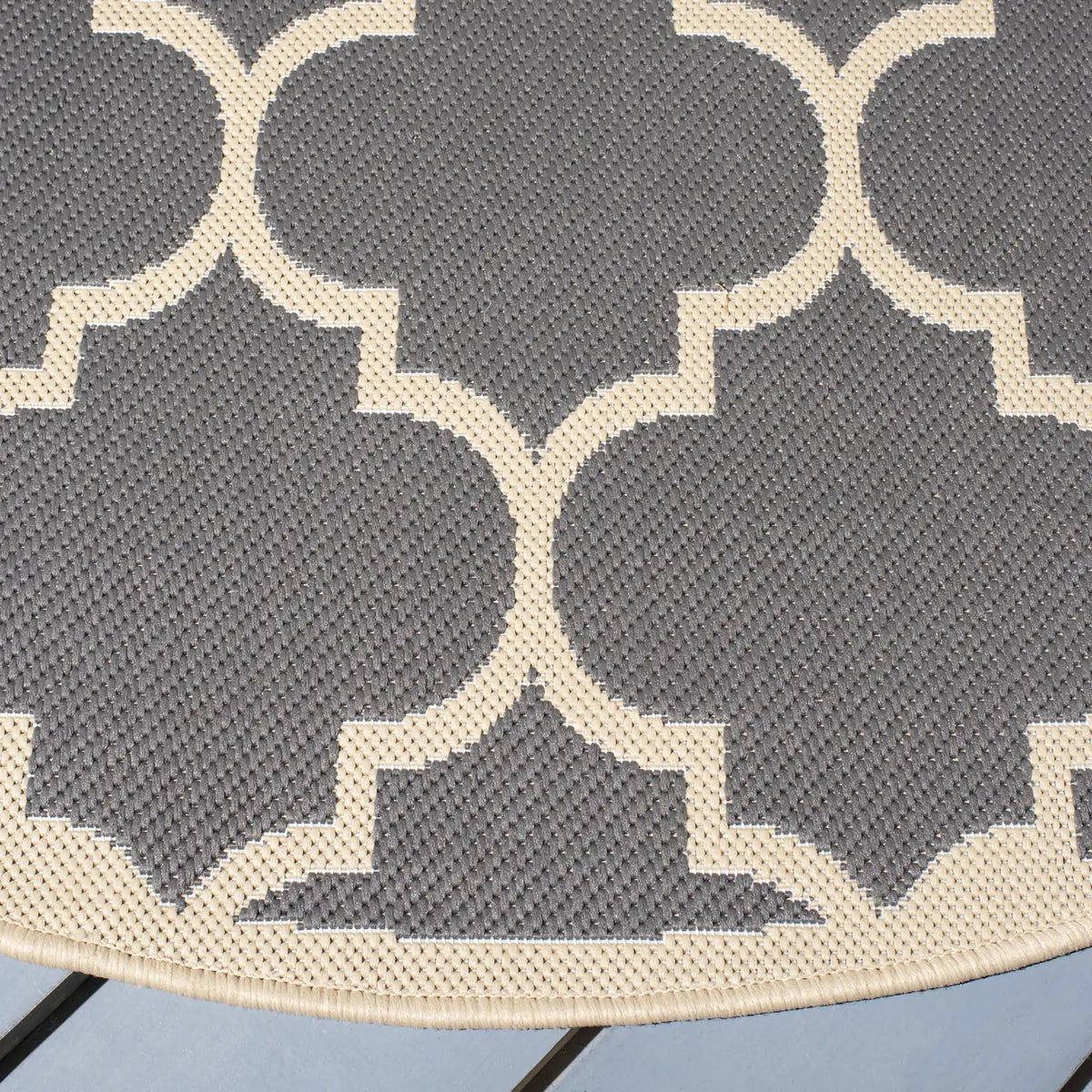 Safavieh Courtyard 5'-3" x 5'-3" Rug in Anthracite / Beige