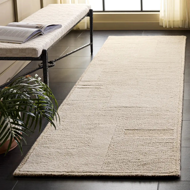 Safavieh Harvest 2'-3" x 8'-0" Rug in Beige / Ivory