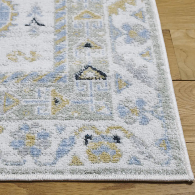 Safavieh Bayside 4'-0" x 6'-0" Rug in Green / Grey