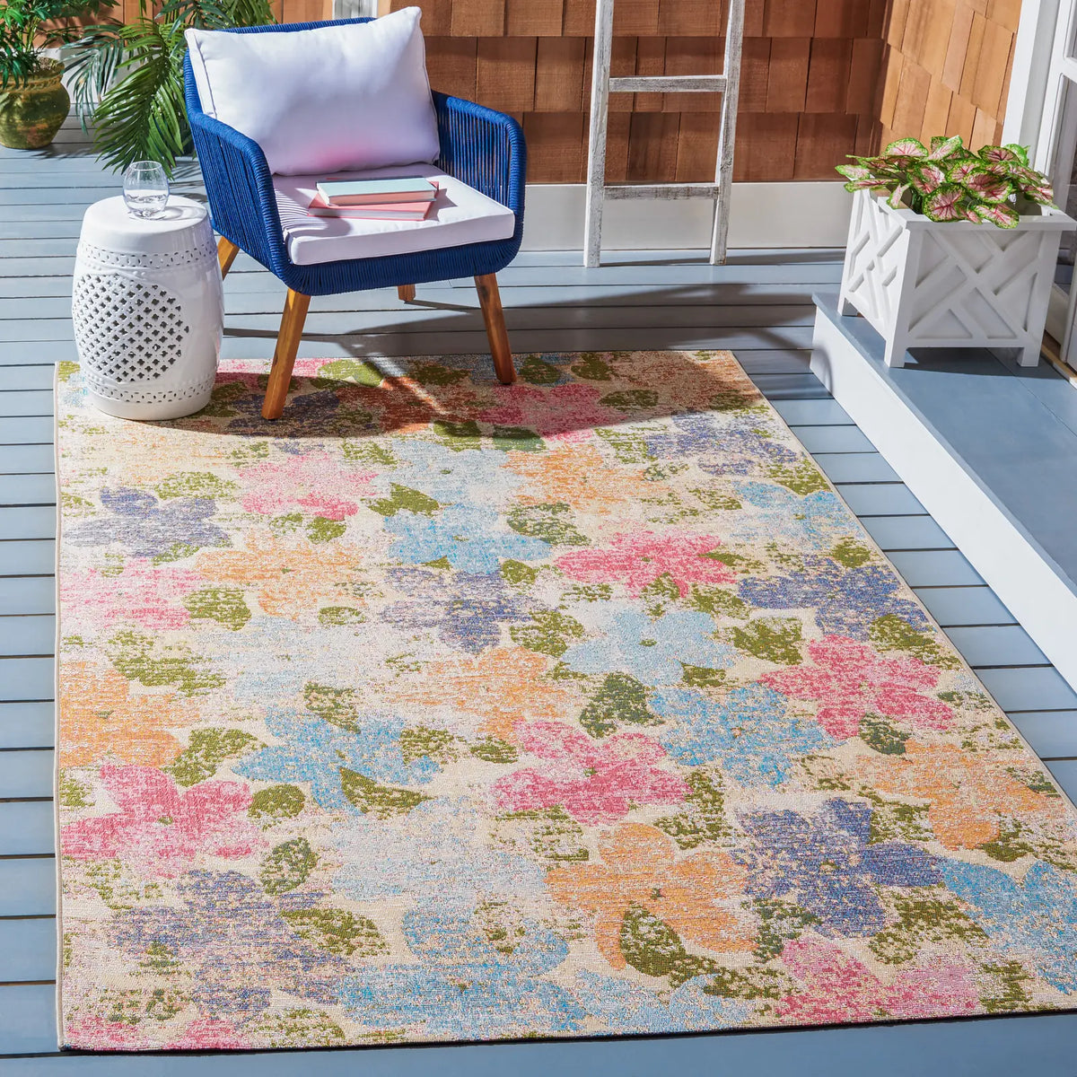 Safavieh Summer 4'-0" x 6'-0" Rug in Blue / Pink