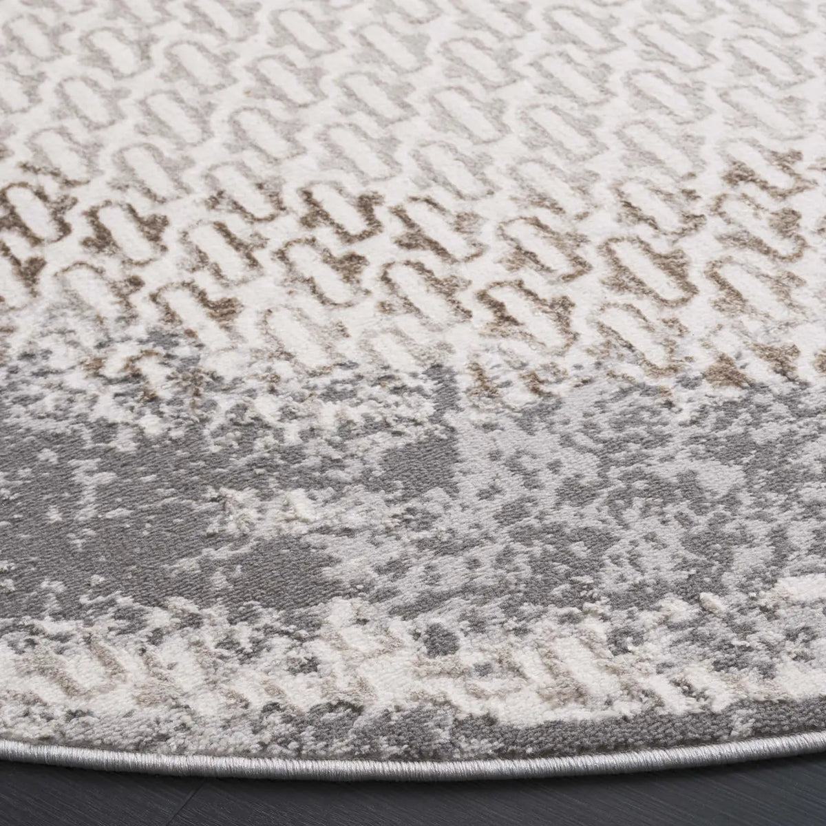 Safavieh Alenia 100 6'-7" x 6'-7" Rug in Ivory / Grey
