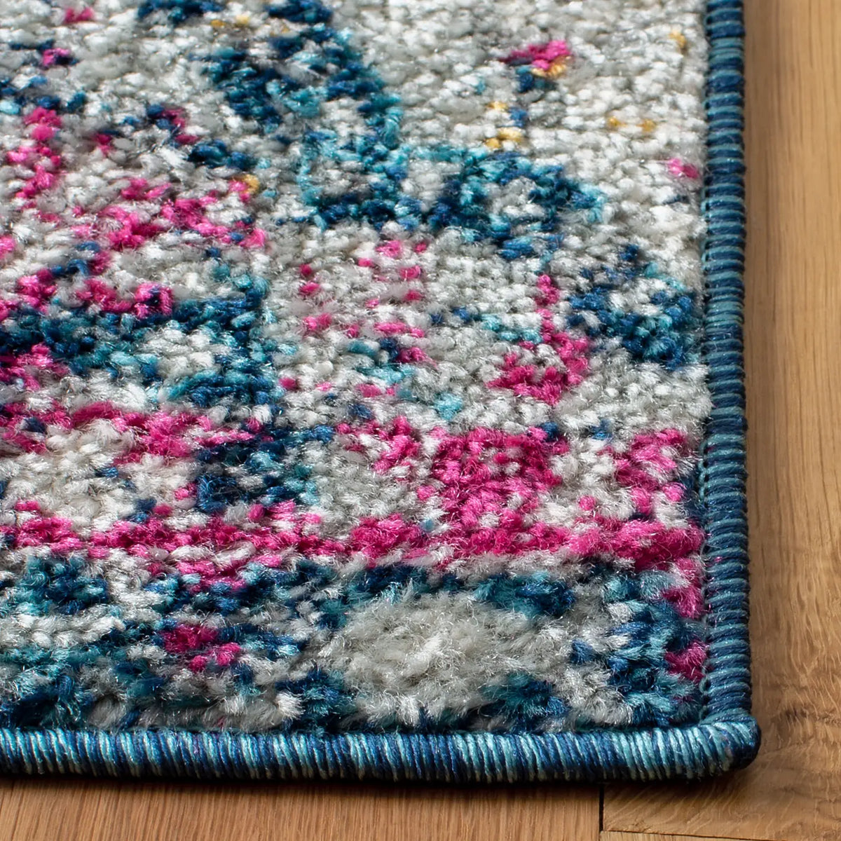 Safavieh Madison 700 4'-0" x 6'-0" Rug in Denim Blue / Purple