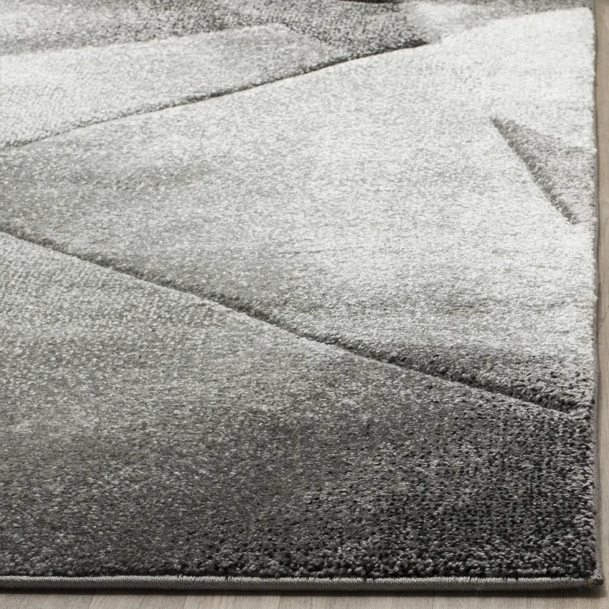 Safavieh Porcello 4'-0" x 6'-0" Rug in Light Grey / Charcoal