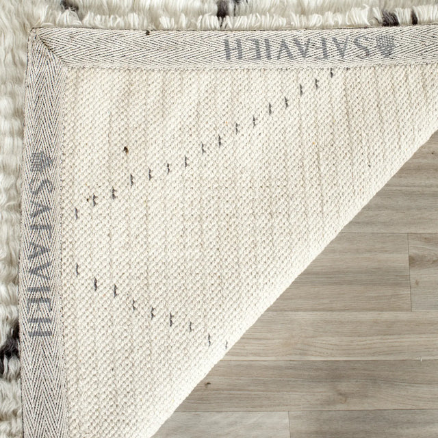 Safavieh Kenya 5'-0" x 8'-0" Rug in Ivory / Grey