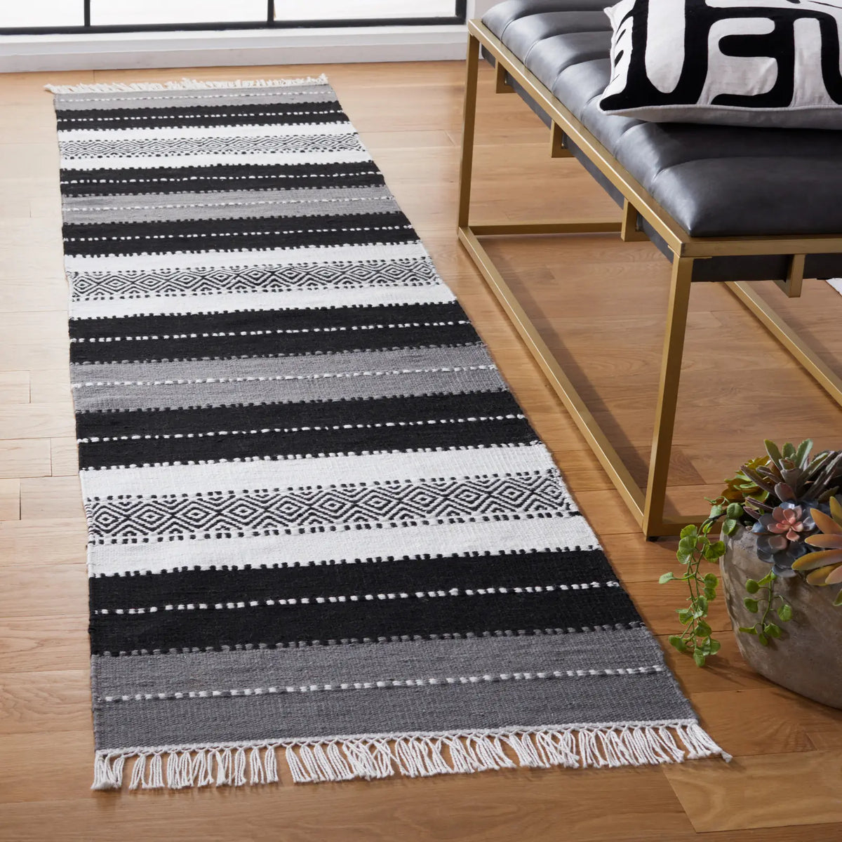Safavieh Striped Kilim 2'-3" x 9'-0" Rug in Black / Ivory