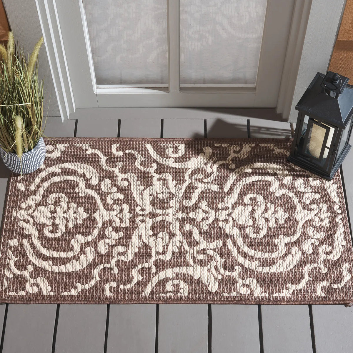 Safavieh Courtyard 2'-0" x 3'-7" Rug in Chocolate / Natural