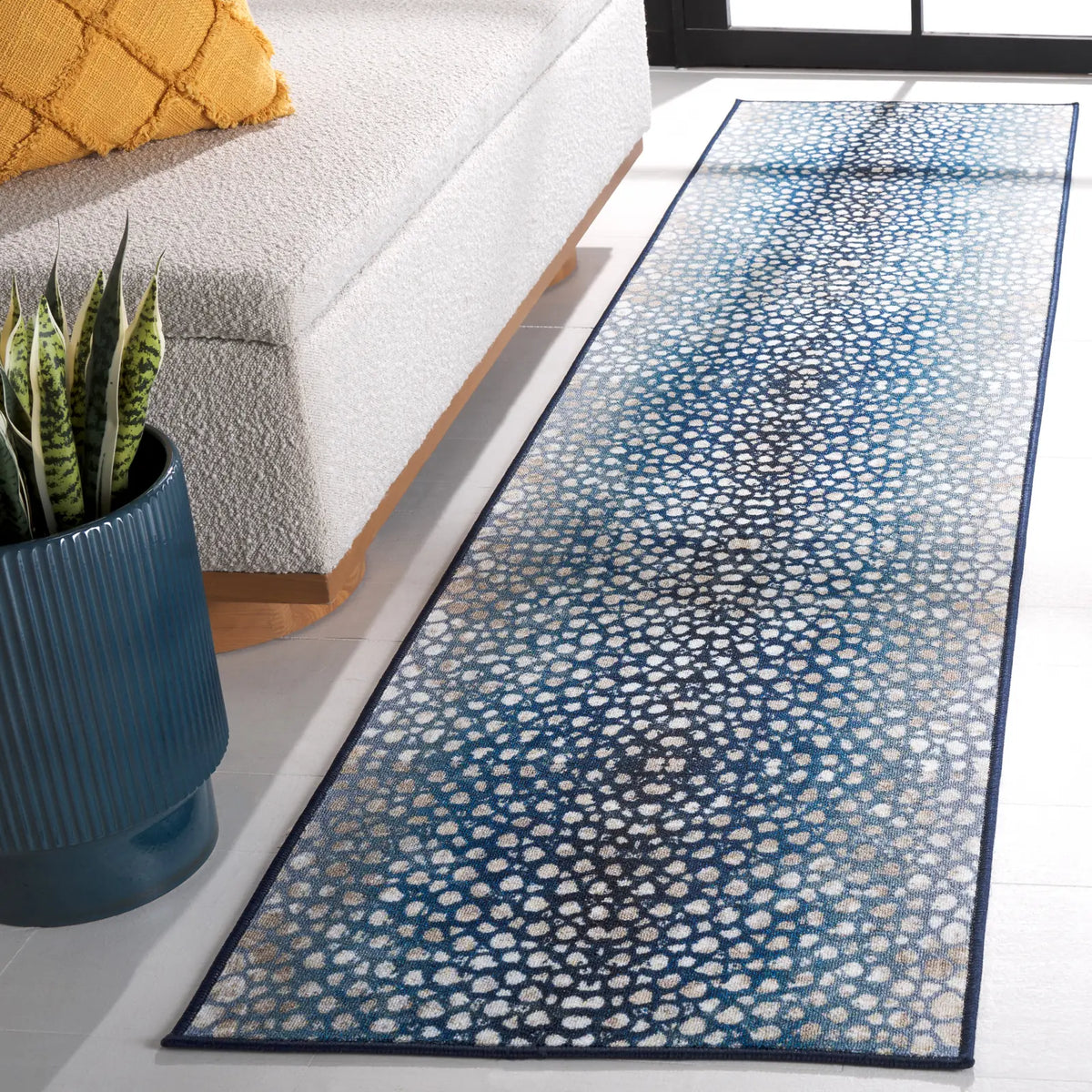 Safavieh Journey 2'-2" x 9'-0" Rug in Navy / Beige