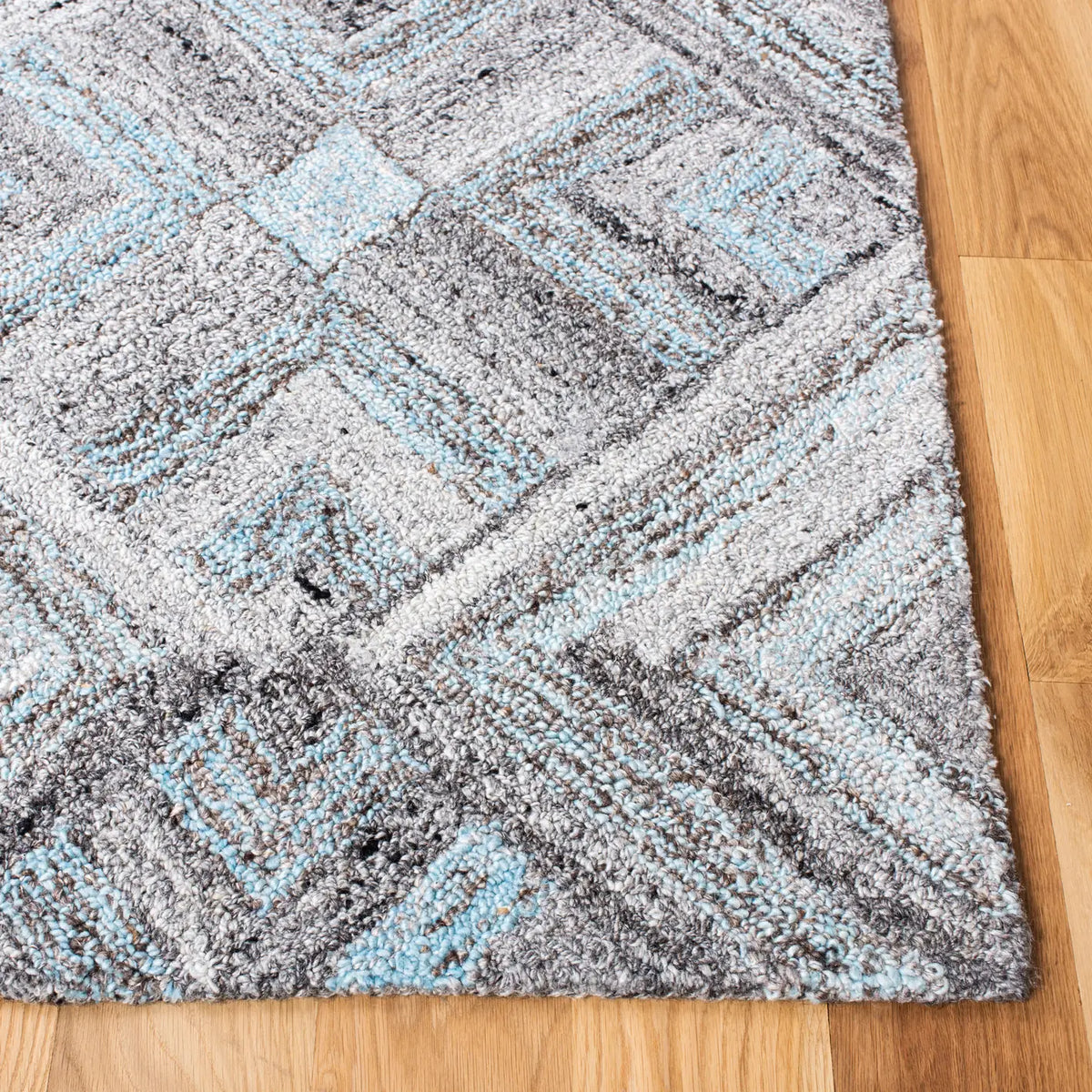 Safavieh Abstract 4'-0" x 6'-0" Rug in Grey / Turquoise