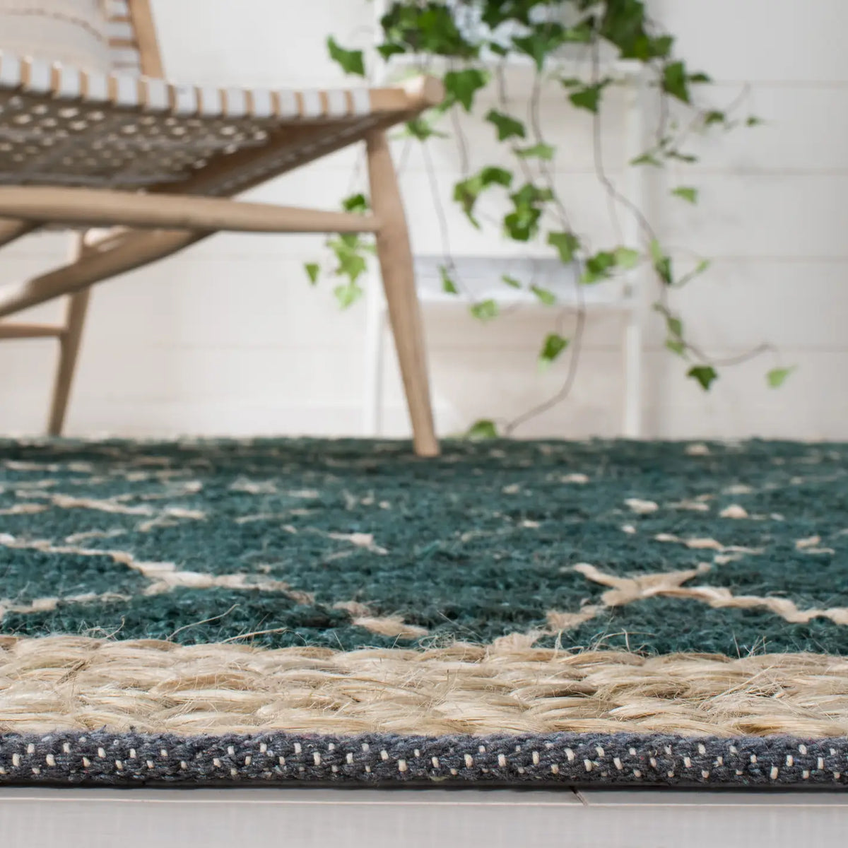 Safavieh Natural Fiber 4'-0" x 6'-0" Rug in Dark Green / Natural
