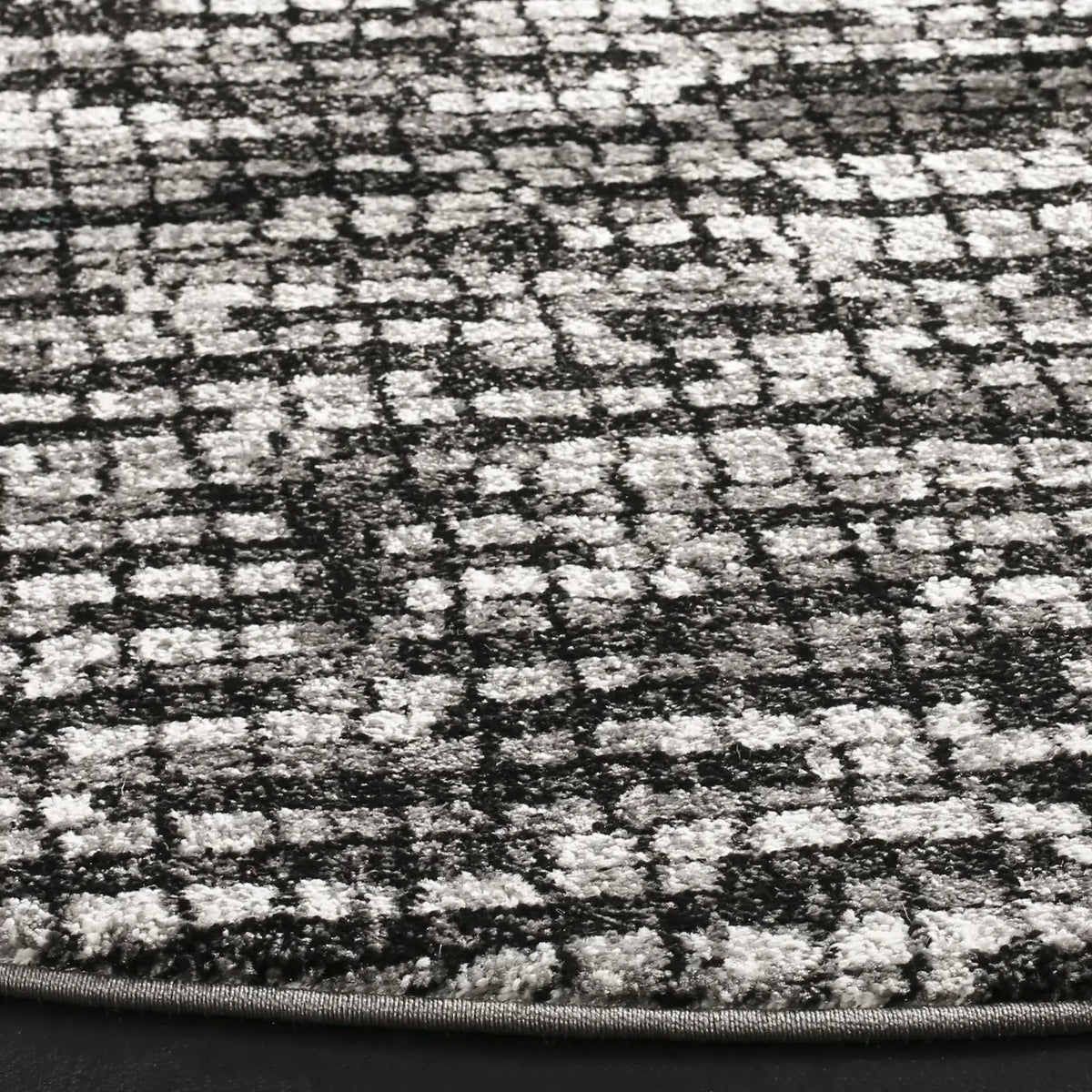Safavieh Porcello 6'-7" x 6'-7" Rug in Light Grey / Charcoal