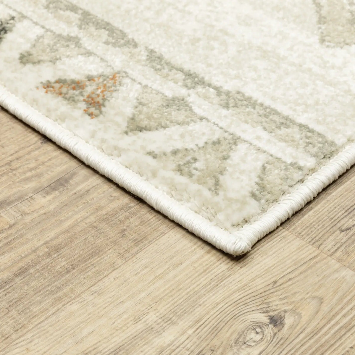 Oriental Weavers Sphinx Georgia 660B0 Ivory/ Orange Rugs - corner detail