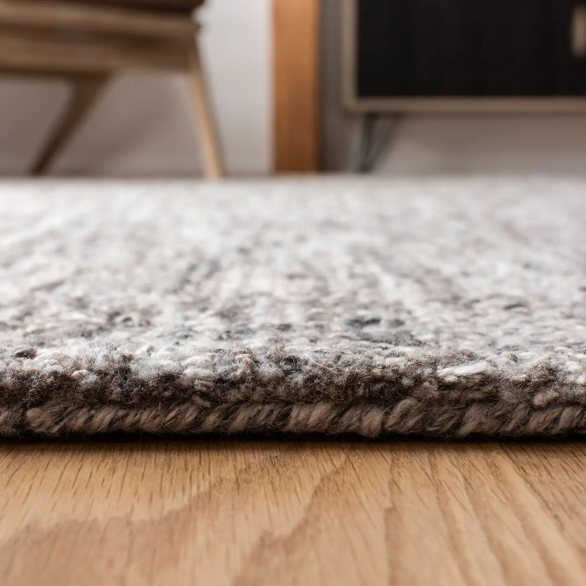 Safavieh Abstract 4'-0" x 6'-0" Rug in Grey