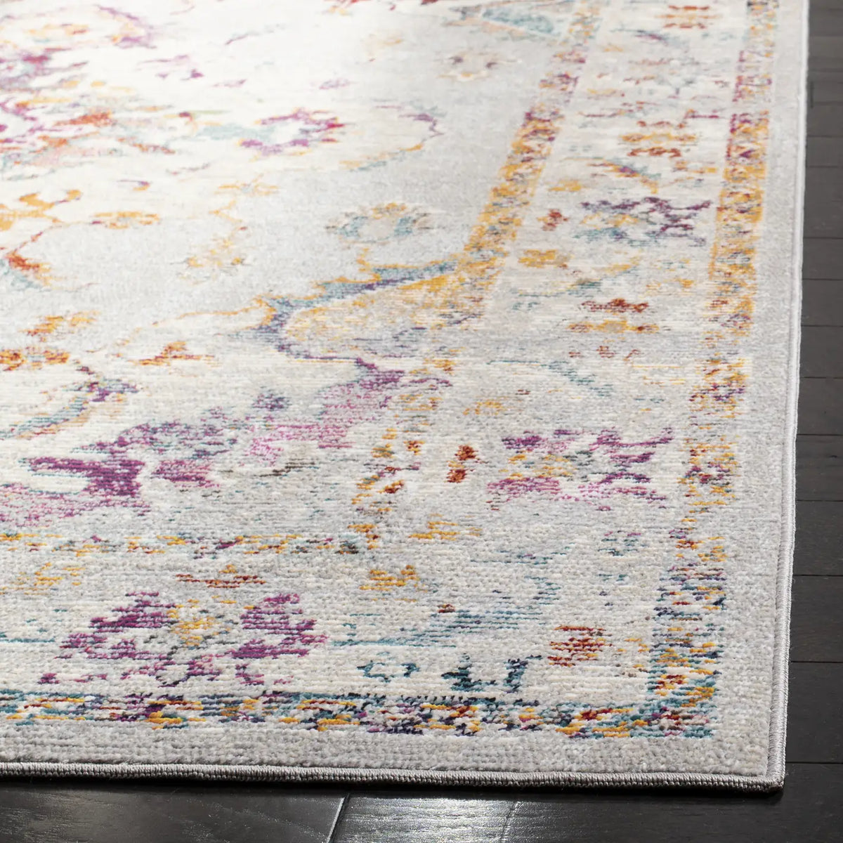 Safavieh Crystal 4'-0" x 6'-0" Rug in Grey / Cream