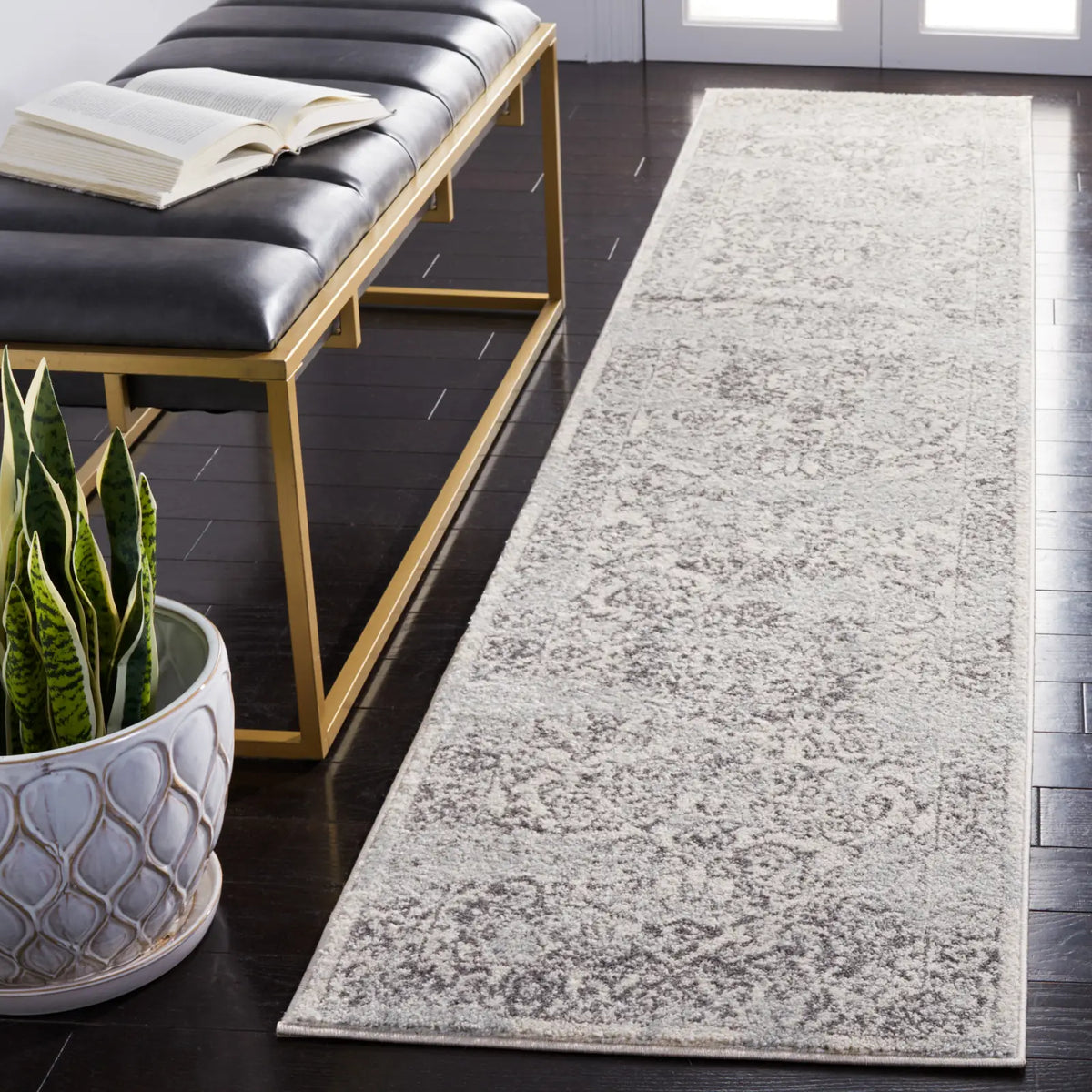 Safavieh Tulum 2'-0" x 9'-0" Rug in Ivory / Grey
