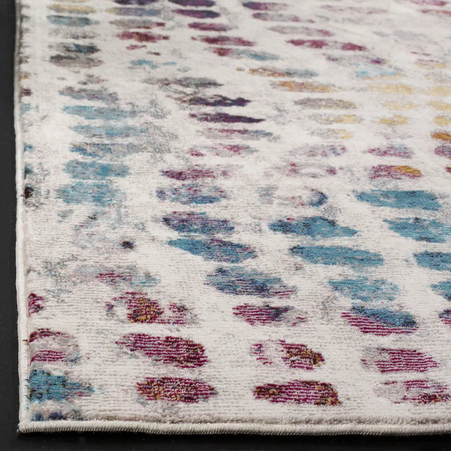 Safavieh Aria 4'-0" x 6'-0" Rug in Cream / Wine