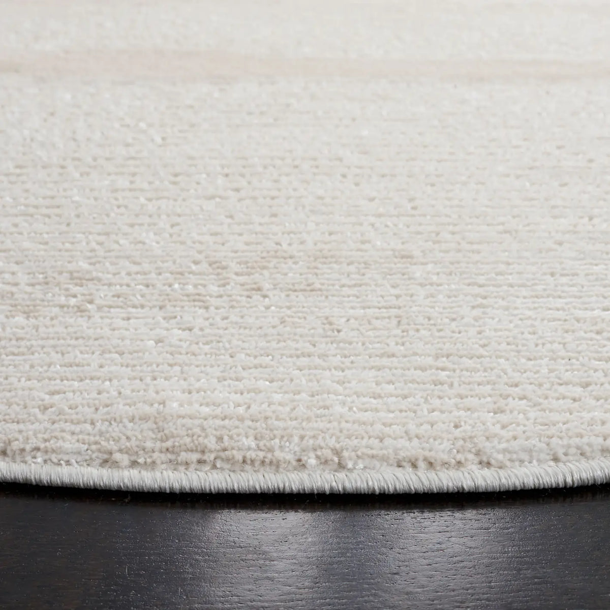 Safavieh Whisper 6'-7" x 6'-7" Rug in Ivory / Beige