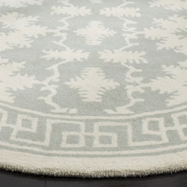 Safavieh Bella 5'-0" x 5'-0" Rug in Grey / Ivory