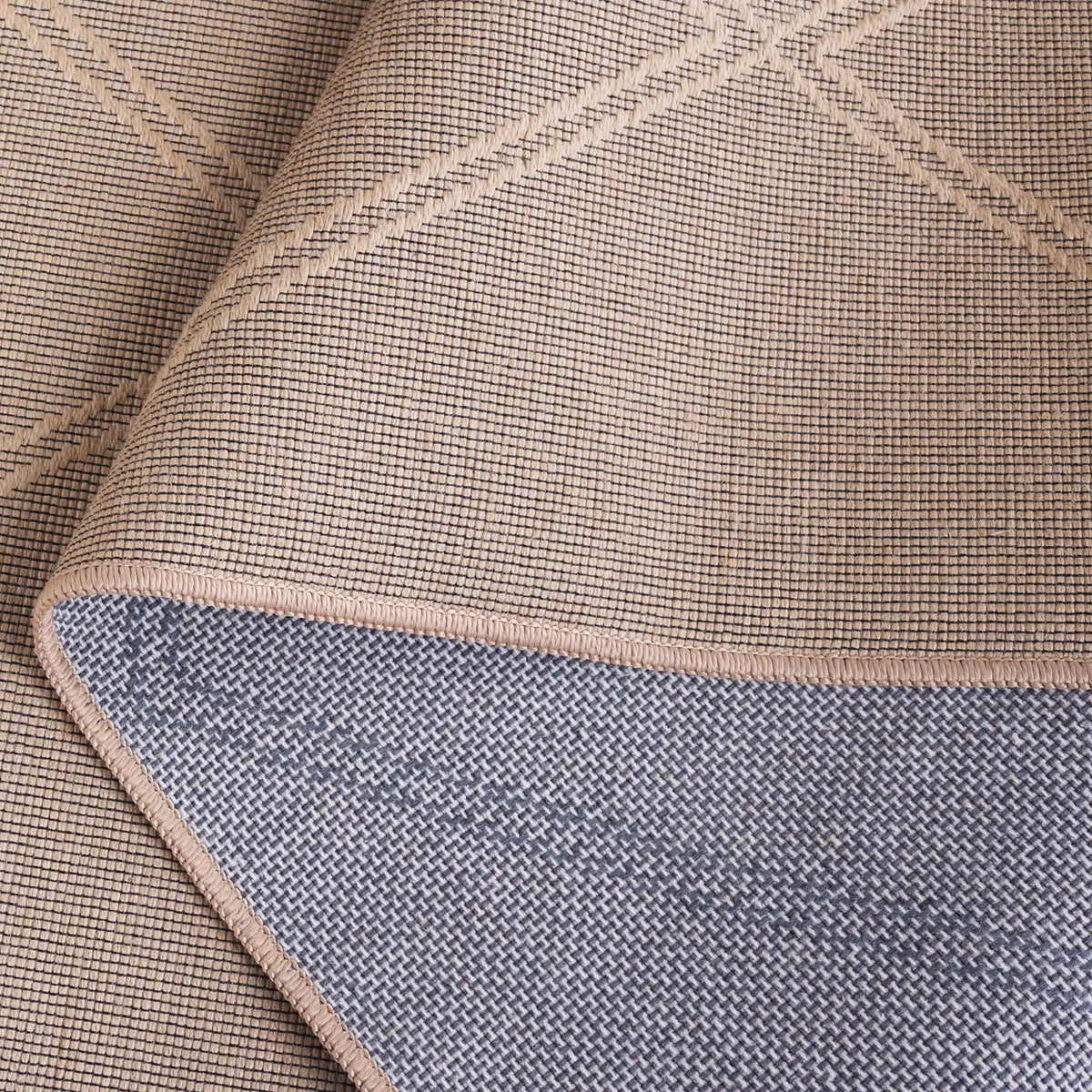 Safavieh Aspect 5'-3" x 7'-6" Rug in Natural