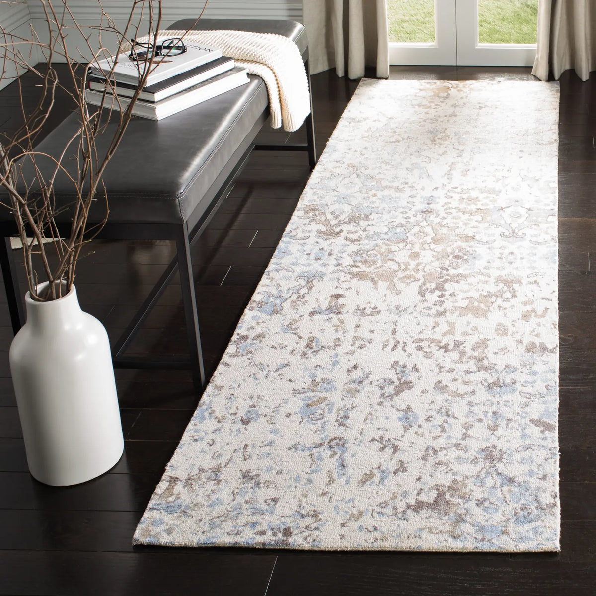 Safavieh Expression 2'-6" x 8'-0" Rug in Ivory / Blue