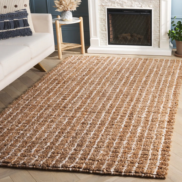 Safavieh Natural Fiber 6'-0" x 9'-0" Rug in Natural / Bleach